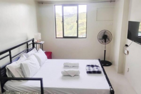 FLO Condo 314 Walk to Burnham, Session road